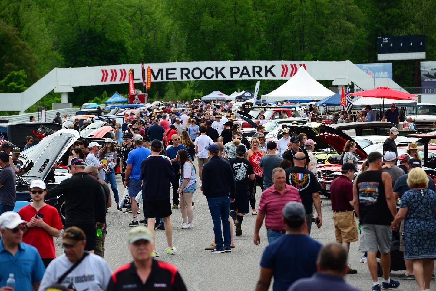 Beautiful Sunday Afternoon Showcases Car Show and CT Craft Beer Grand